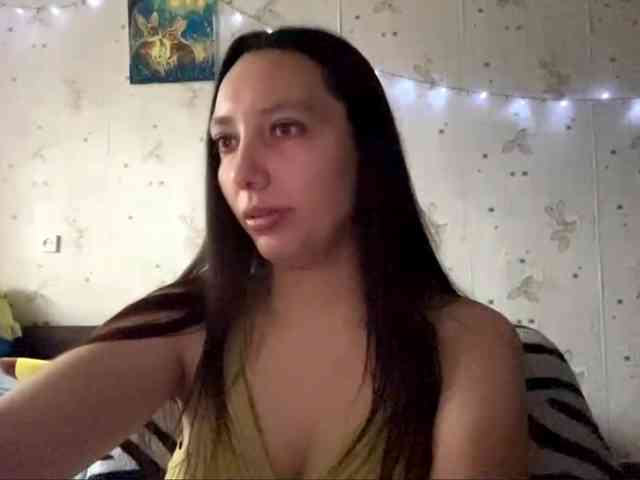 LeannBernmen webcam