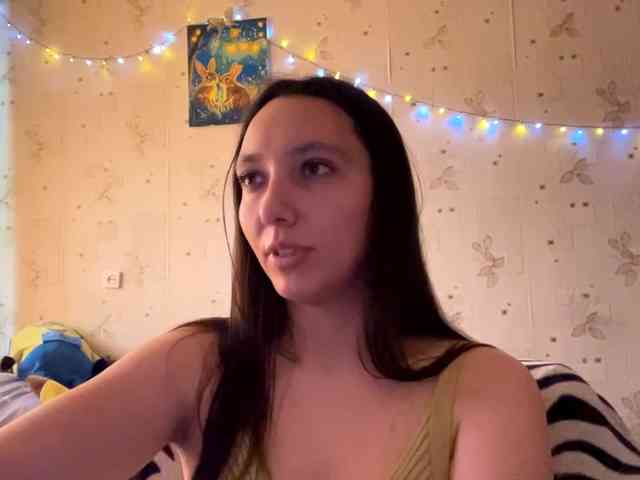 LeannBernmen webcam