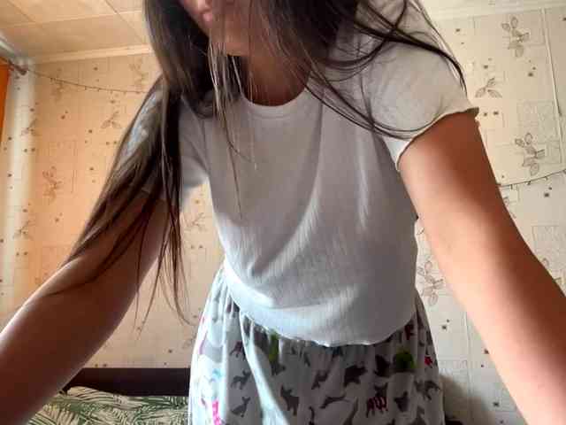 LeannBernmen webcam