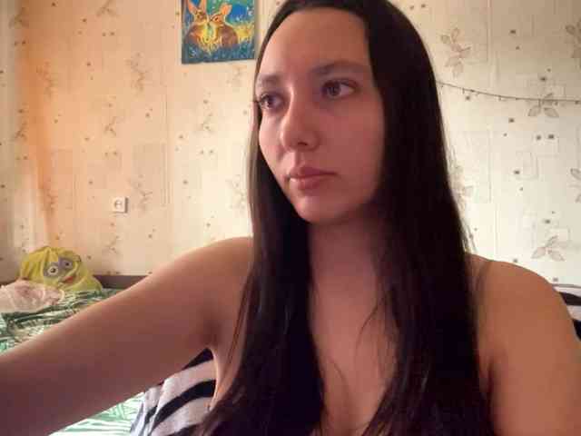 LeannBernmen webcam