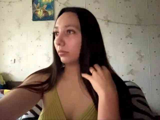 LeannBernmen webcam