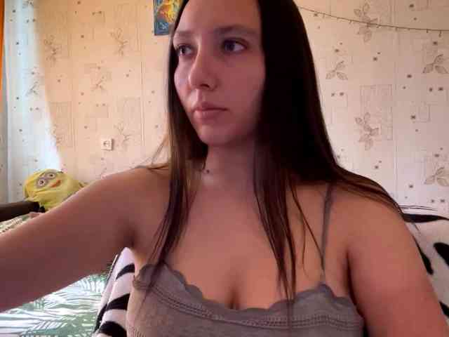 LeannBernmen webcam