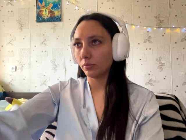 LeannBernmen webcam