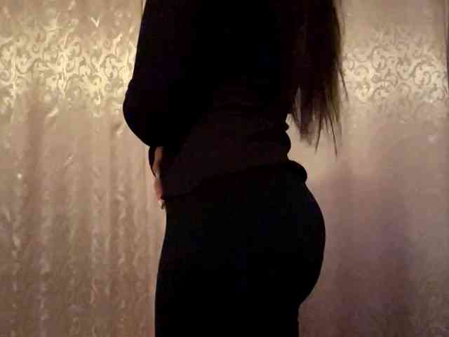 LeannBernmen webcam