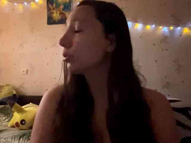 LeannBernmen webcam