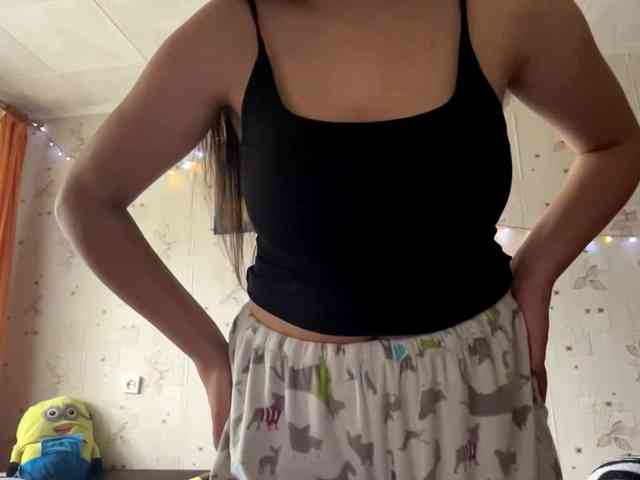 LeannBernmen webcam
