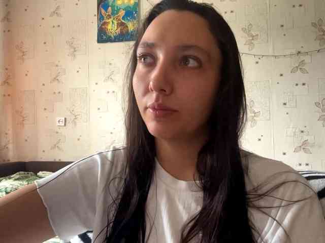 LeannBernmen webcam