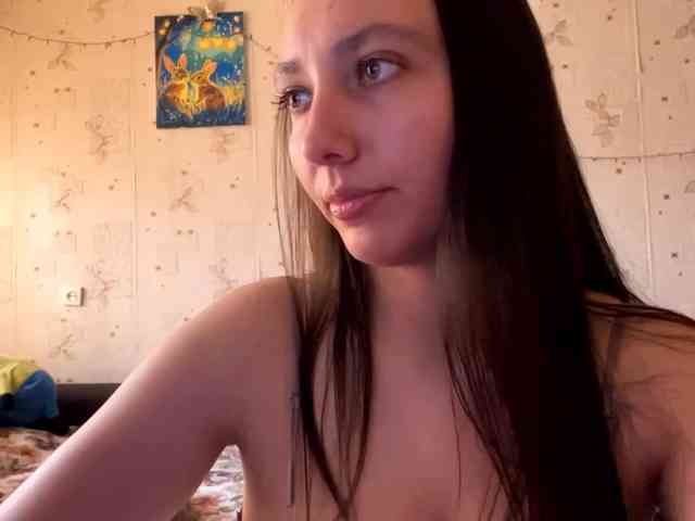 LeannBernmen webcam