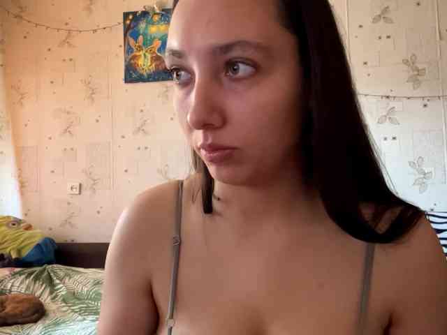 LeannBernmen webcam