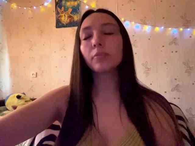 LeannBernmen webcam