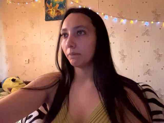 LeannBernmen webcam