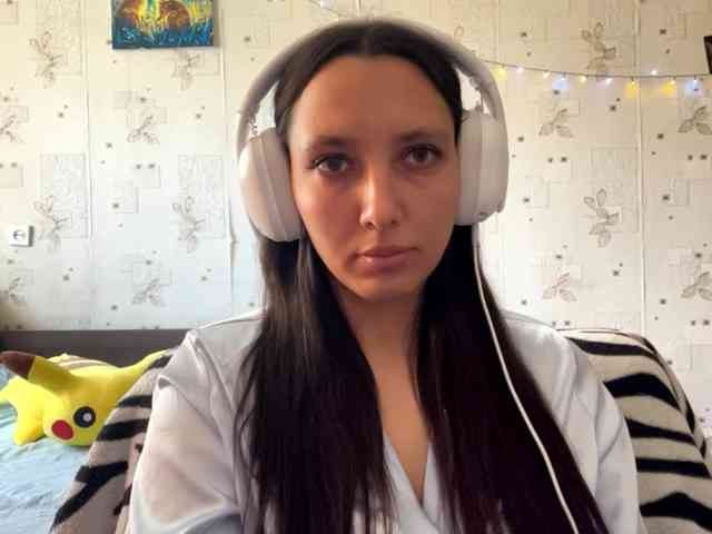 LeannBernmen webcam