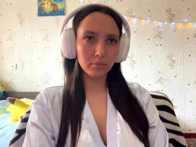 LeannBernmen webcam