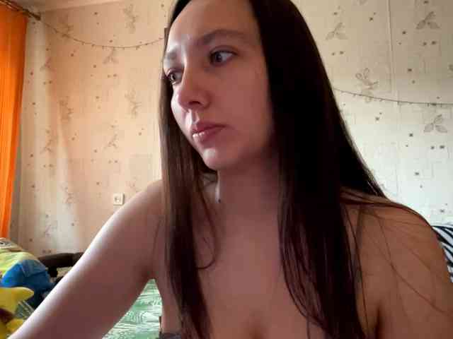 LeannBernmen webcam