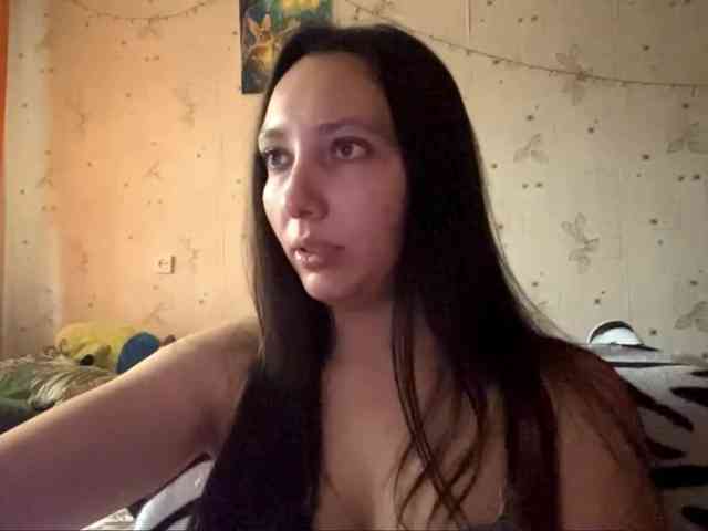 LeannBernmen webcam
