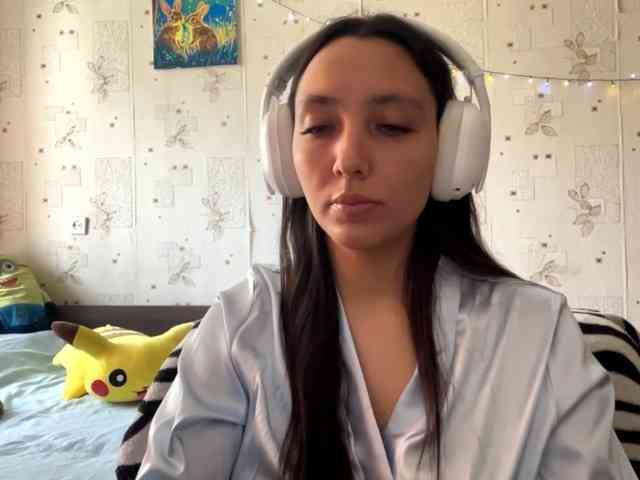 LeannBernmen webcam