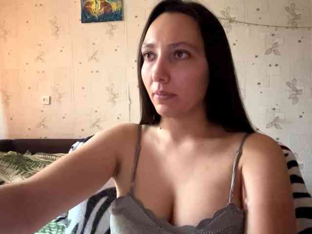 LeannBernmen webcam