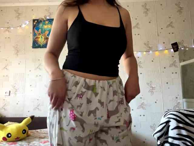 LeannBernmen webcam