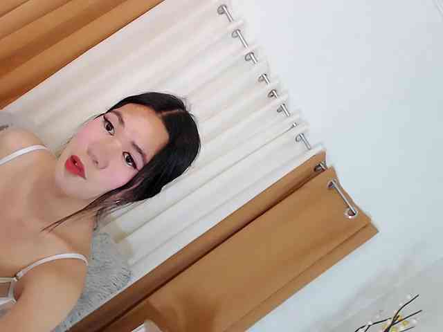 Urfantasydixsonc... Live Webcam on BongaCams