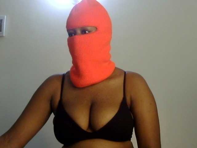 Chichid live cam on BongaCams