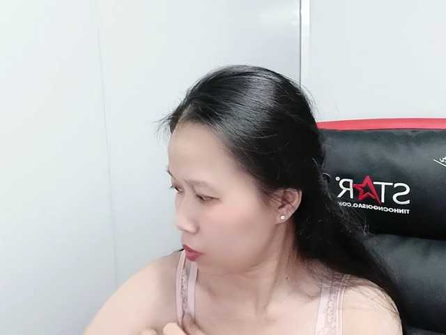 Sexyfull live cam on BongaCams