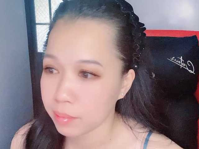 Sexyfull live cam on BongaCams