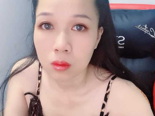Sexyfull live cam on BongaCams