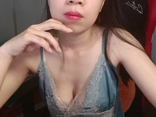 Sexyfull live cam on BongaCams
