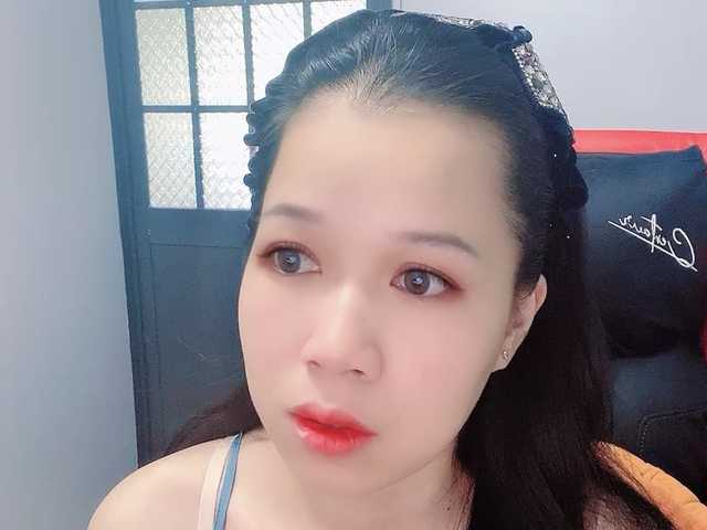 Sexyfull live cam on BongaCams