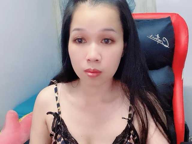 Sexyfull live cam on BongaCams