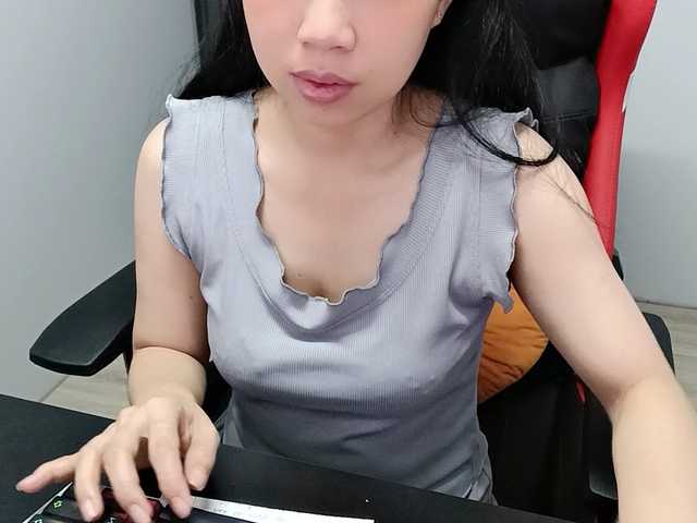 le modèle Sexyfull est en webcam porno dans un show sur le site bongacams, il possède les tags suivants: Asian,Brunette,Hairy