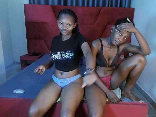 LavishQueens webcam
