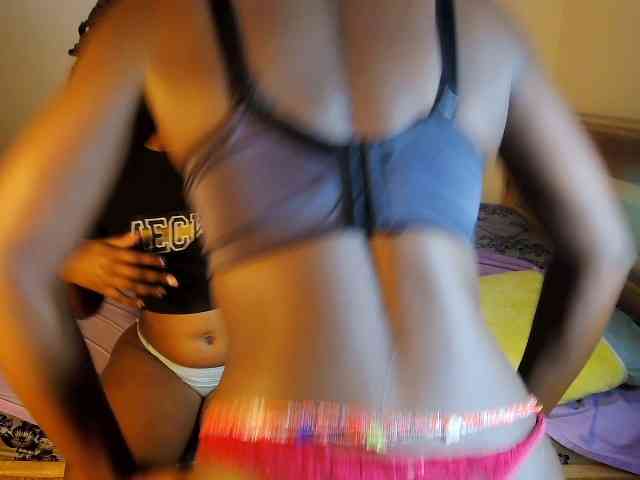 LavishQueens webcam