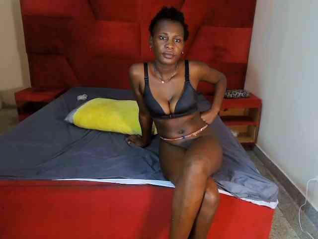 LavishQueens webcam
