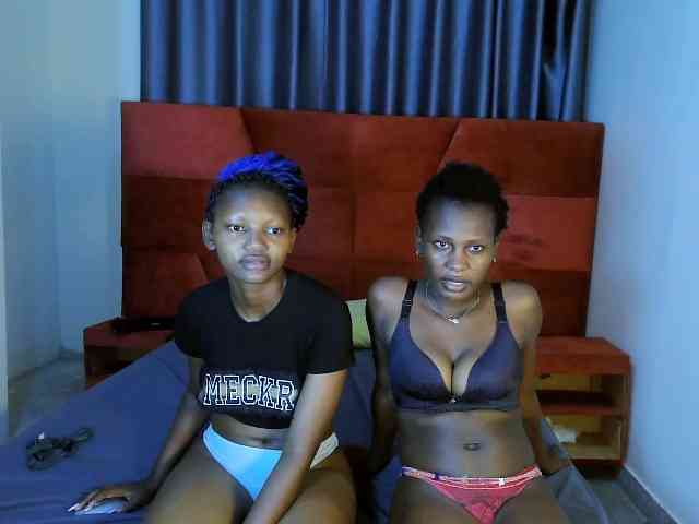 LavishQueens webcam