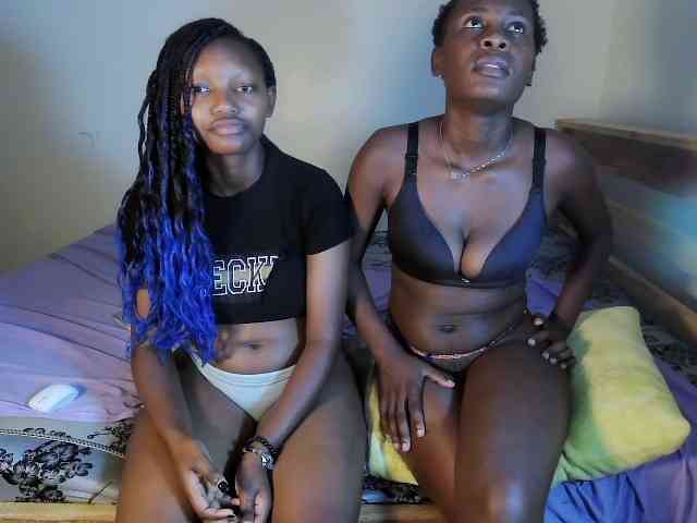 LavishQueens webcam