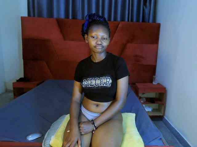 LavishQueens webcam