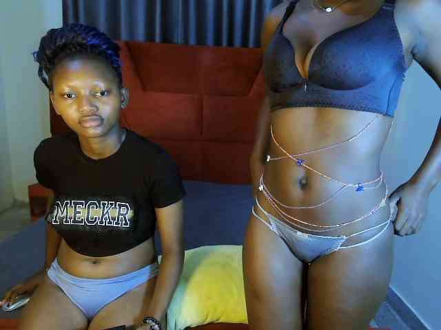 LavishQueens webcam