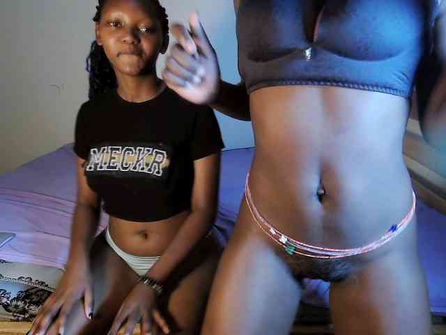 LavishQueens webcam