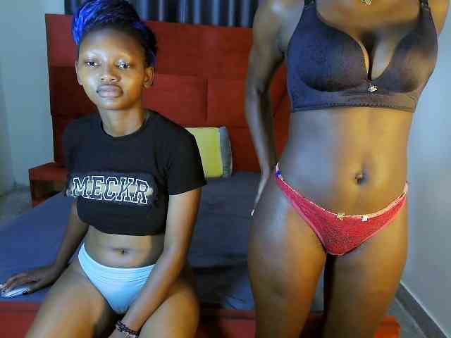 LavishQueens webcam