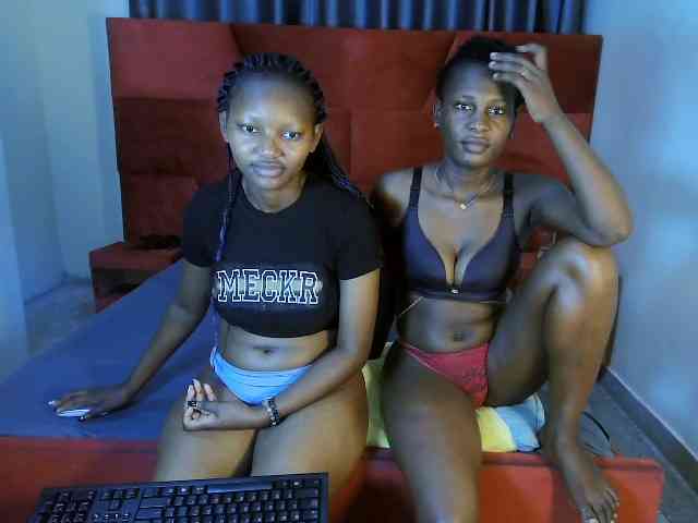 LavishQueens webcam