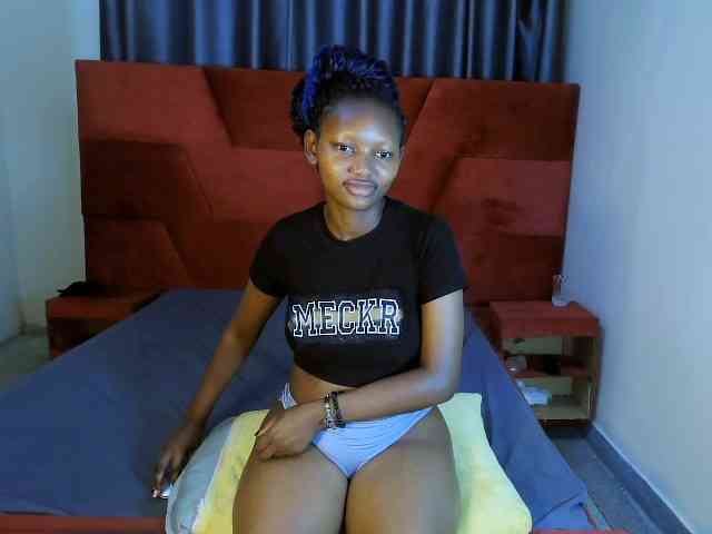LavishQueens webcam