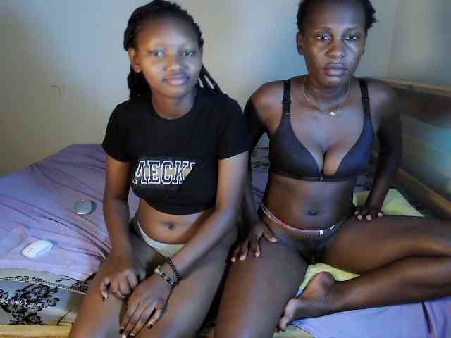 LavishQueens webcam