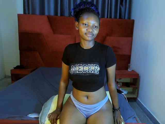 LavishQueens webcam