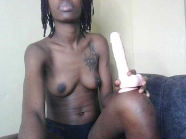 badassvibe live cam on BongaCams
