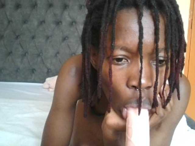 badassvibe live cam on BongaCams