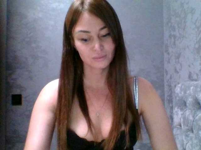 le modèle RebeccaMore est en webcam porno dans un show sur le site bongacams, il possède les tags suivants: White/Caucasian,Redhead,Shaved