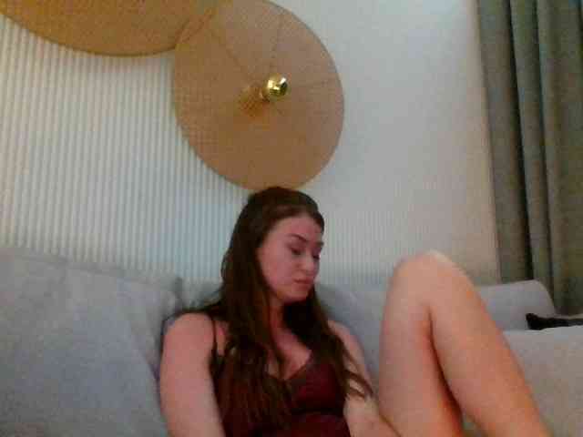 RebeccaMore webcam