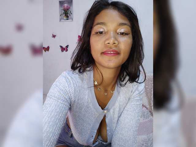 Valentina15 live cam on BongaCams