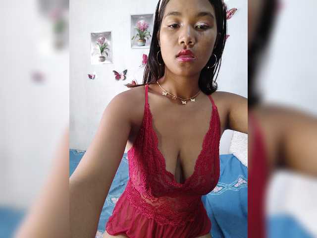 Valentina15 live cam on BongaCams